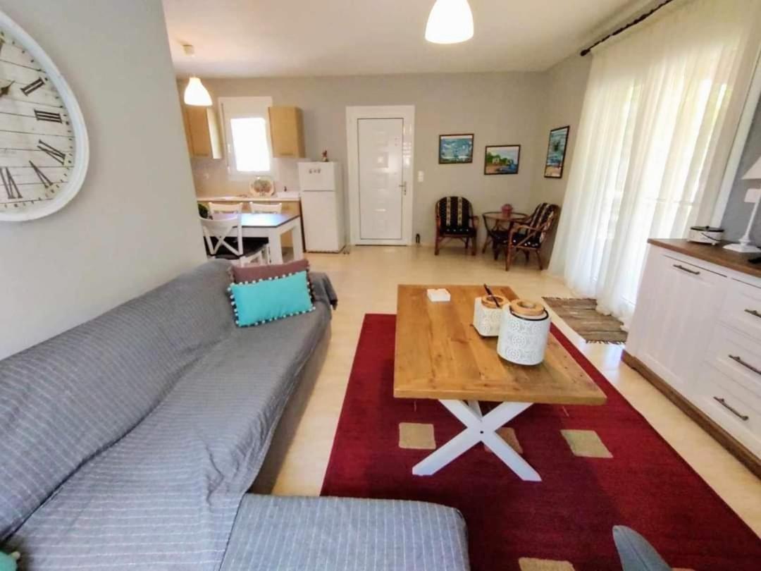 Kerasies Home Kariani Luaran gambar