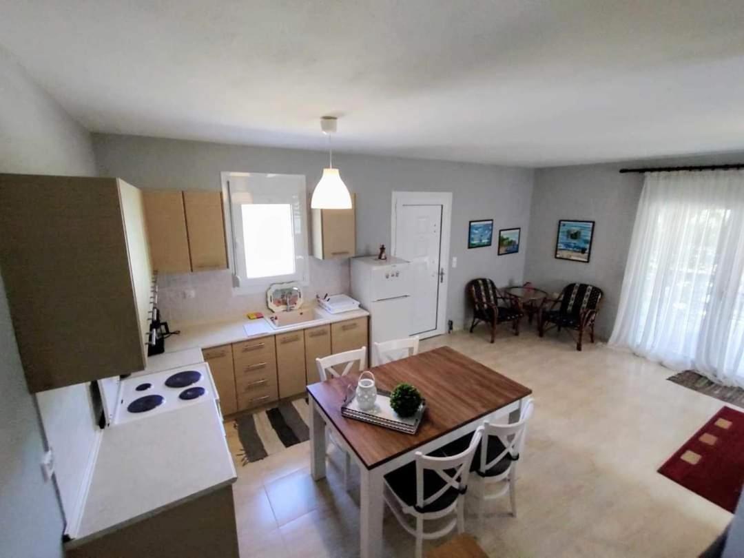 Kerasies Home Kariani Luaran gambar